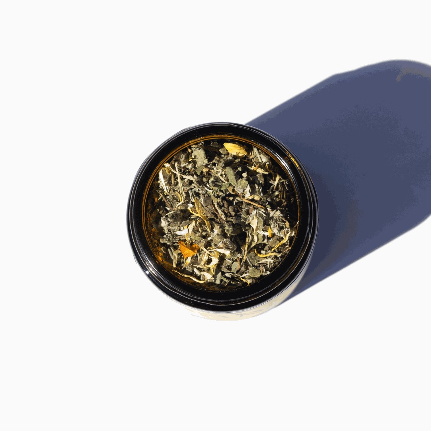 Tobacco alternative Free Time herbal smoking blend